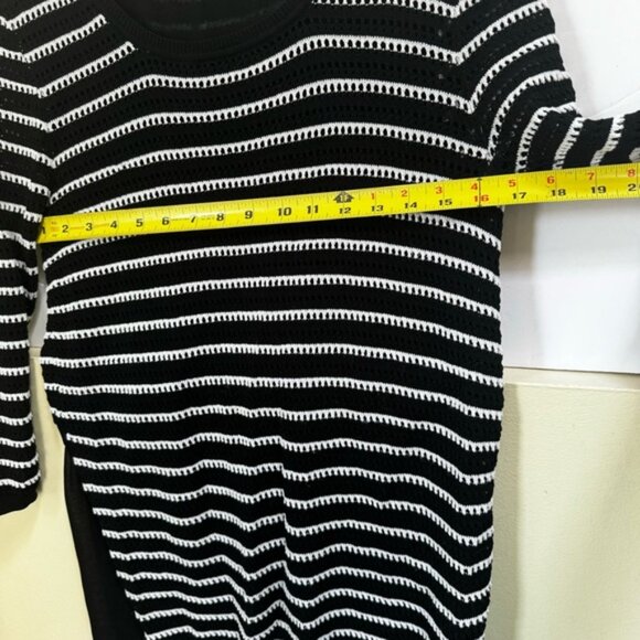 FEMME Open Knit Sheer Back Detail Striped Sweater Crew Lightweight Coastal Top M - Picture 14 of 15